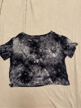 Black & Gray Tie-Dye Crop Top